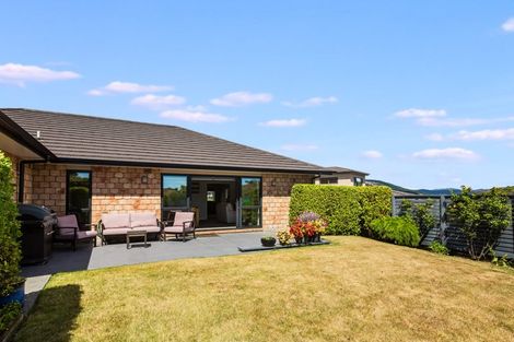 Photo of property in 14a Kaimai Place, Aotea, Porirua, 5024