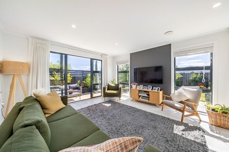 Photo of property in 6 Mcmillan Lane, Wallaceville, Upper Hutt, 5018