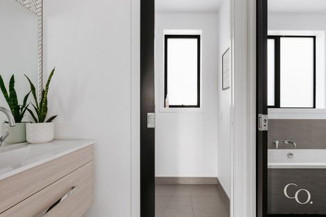 Photo of property in 310 Waitaha Road South, Welcome Bay, Tauranga, 3175