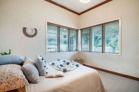 Photo of property in 2/160 Mokoia Road, Chatswood, Auckland, 0626