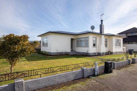Photo of property in 20 George Street, Dannevirke, 4930