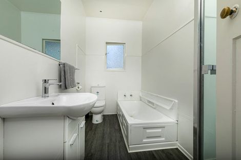 Photo of property in 46 Byron Avenue, Takapuna, Auckland, 0622