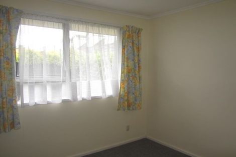 Photo of property in 220 Memorial Avenue, Burnside, Christchurch, 8053