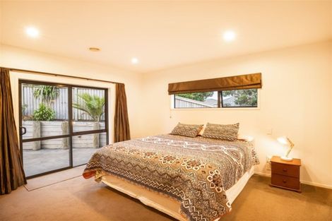 Photo of property in 2 Bovill Way, Tuakau, 2121