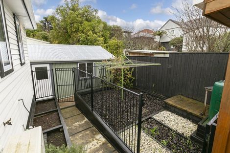 Photo of property in 54 Collins Avenue, Tawa, Wellington, 5028
