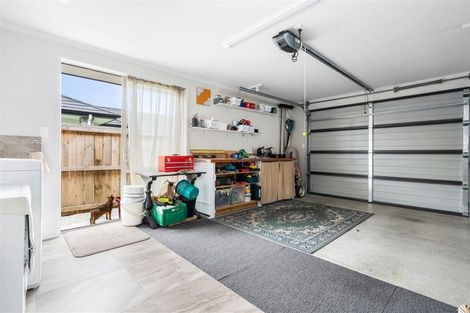 Photo of property in 6 Powhaitere Road, One Tree Point, 0118