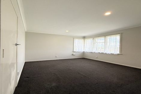 Photo of property in 25 Kereru Street, Henderson, Auckland, 0612