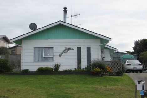 Photo of property in 20 Karyn Street, Castlecliff, Whanganui, 4501