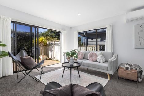 Photo of property in 2b Observatory Close, Whitby, Porirua, 5024