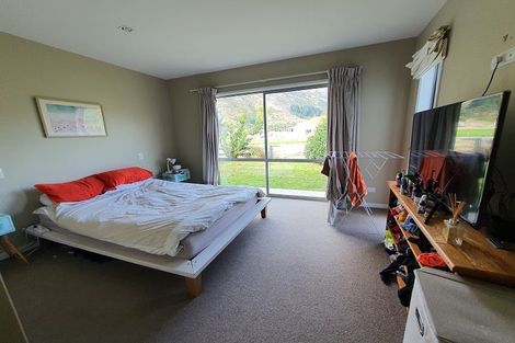 Photo of property in 54 Onslow Road, Lake Hayes, Queenstown, 9304