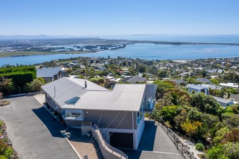 Photo of property in 7 Belleview Terrace, Mount Pleasant, Christchurch, 8081
