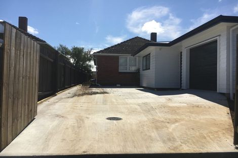 Photo of property in 1 Farmer Street, Mangere East, Auckland, 2024