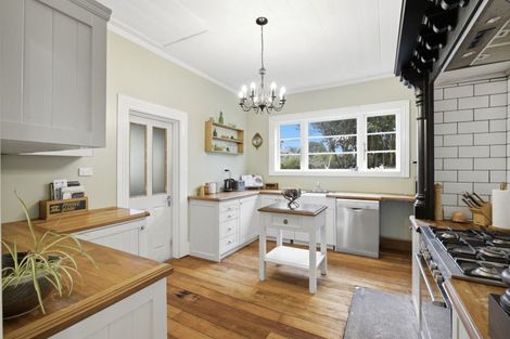Photo of property in 11a Russell Street, Marton, 4710