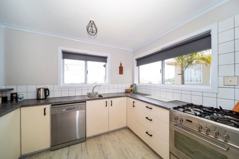 Photo of property in 14 Mount View Place, Spotswood, New Plymouth, 4310