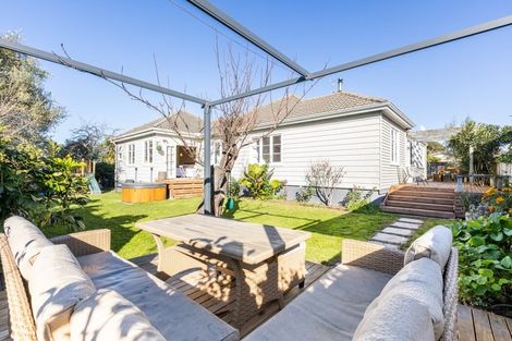 Photo of property in 235 Georges Drive, Napier South, Napier, 4110