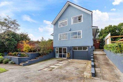 Photo of property in 15 Carlton Terrace, Westown, New Plymouth, 4310