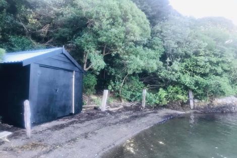 Photo of property in 76 Seaview Road, Paremata, Porirua, 5024