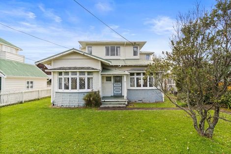 Photo of property in 103 Queen Street, Northcote Point, Auckland, 0627