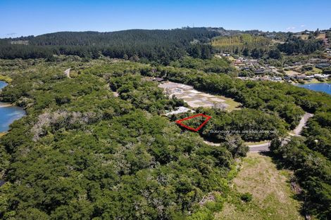 Photo of property in 48 Parawera Drive, Acacia Bay, Taupo, 3330