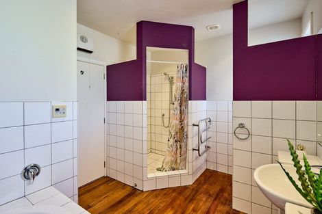 Photo of property in 8 Kiriwai Road, Paremata, Porirua, 5024