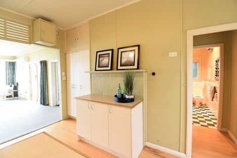 Photo of property in 16 Marine Parade, Macandrew Bay, Dunedin, 9014