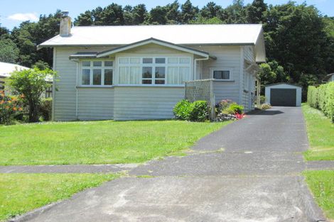 Photo of property in 32 Carlton Road, Pukekohe, 2120