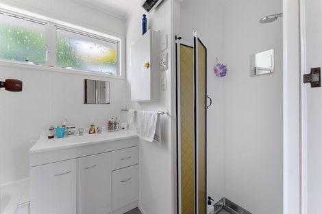 Photo of property in 21 Ambury Place, Merrilands, New Plymouth, 4312