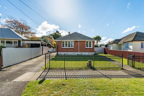 Photo of property in 35 Peck Street, Taita, Lower Hutt, 5011