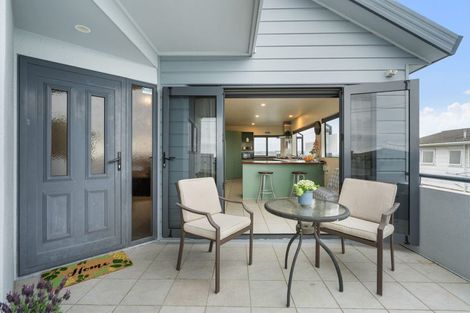 Photo of property in 62 Stanmore Bay Road, Stanmore Bay, Whangaparaoa, 0932