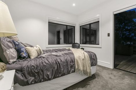 Photo of property in 2/92 Churchill Road, Murrays Bay, Auckland, 0630