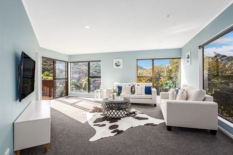 Photo of property in 6 Shackle Lane, Whitby, Porirua, 5024