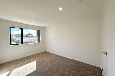 Photo of property in 66 Casuarina Road, Half Moon Bay, Auckland, 2012