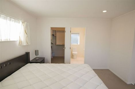 Photo of property in 8 Amberwood Drive, Northpark, Auckland, 2013