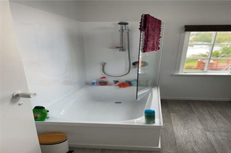 Photo of property in 2/7 Havana Place, Glenfield, Auckland, 0629