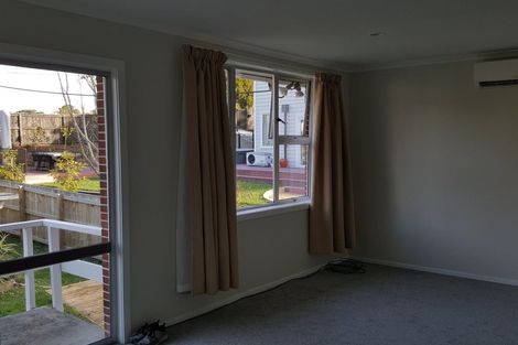 Photo of property in 1/26 Rewi Street, Torbay, Auckland, 0630