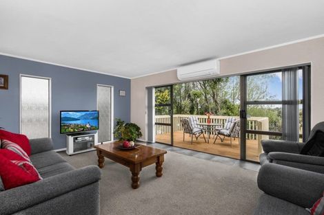 Photo of property in 9 Rhonda Place, Opaheke, Papakura, 2113