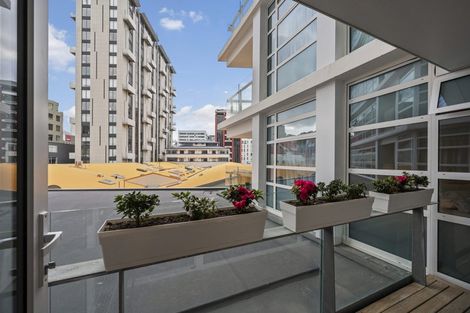 Photo of property in Pinnacle Apartments, E405/160 Victoria Street, Te Aro, Wellington, 6011