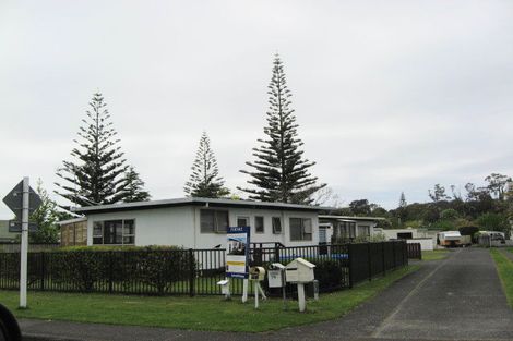 Photo of property in 2/75 The Circle, Manly, Whangaparaoa, 0930