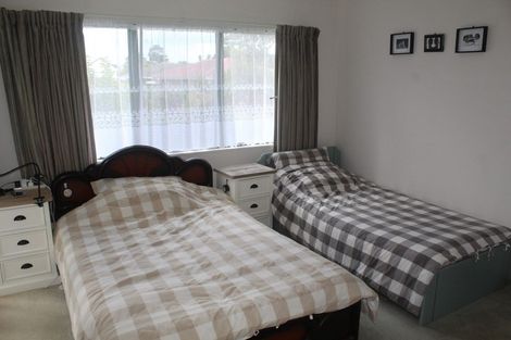 Photo of property in 2/15 Manuka Road, Bayview, Auckland, 0629