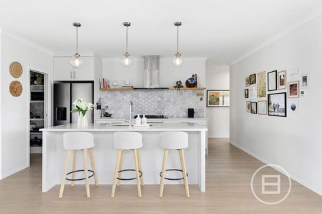 Photo of property in 52 Jane Maree Road, Kumeu, 0810