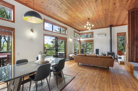 Photo of property in 18 Tinopai Road, Titirangi, Auckland, 0604