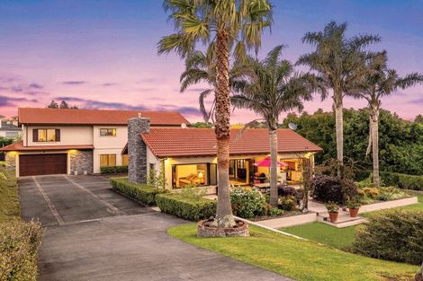 Photo of property in 12 Veale Road, Frankleigh Park, New Plymouth, 4310