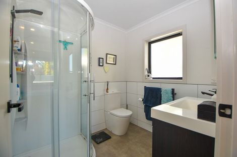 Photo of property in 11 Austin Reid Avenue, Carterton, 5713