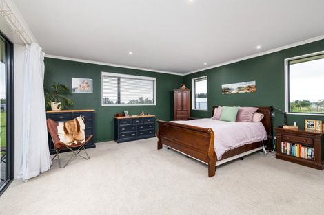 Photo of property in 55 Timaru Road, Waimate, 7924