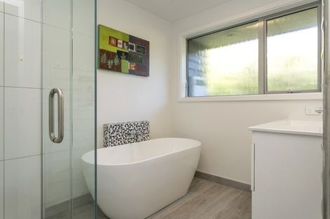 Photo of property in 54 Dalmore Way, Acacia Bay, Taupo, 3385