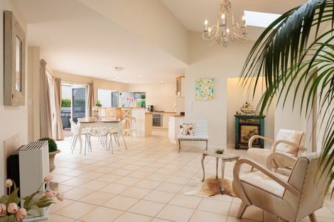 Photo of property in 2 Sissinghurst Court, Bethlehem, Tauranga, 3110