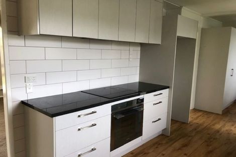 Photo of property in 12 Lipton Grove, Opaheke, Papakura, 2113