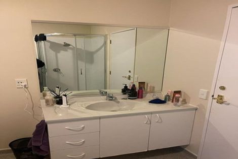 Photo of property in Courtenay Apartments, 505/120 Courtenay Place, Te Aro, Wellington, 6011