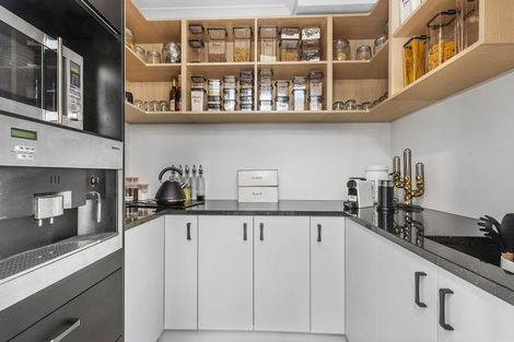 Photo of property in 9 Porokaiwhiri Street, Crofton Downs, Wellington, 6035