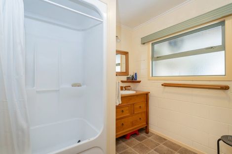 Photo of property in 77 Catherine Crescent, Whitianga, 3510